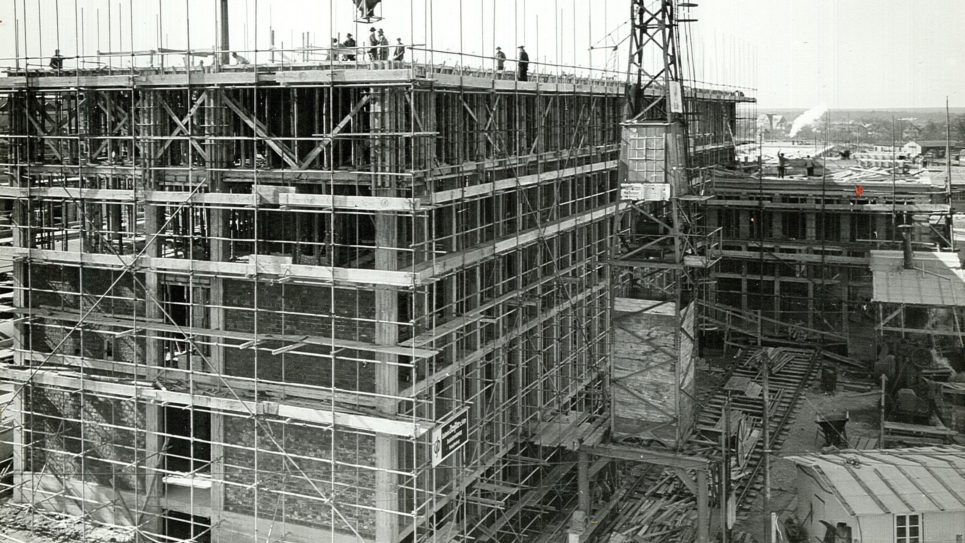 Obras con andamios de Linde Material Handling en Aschaffenburg