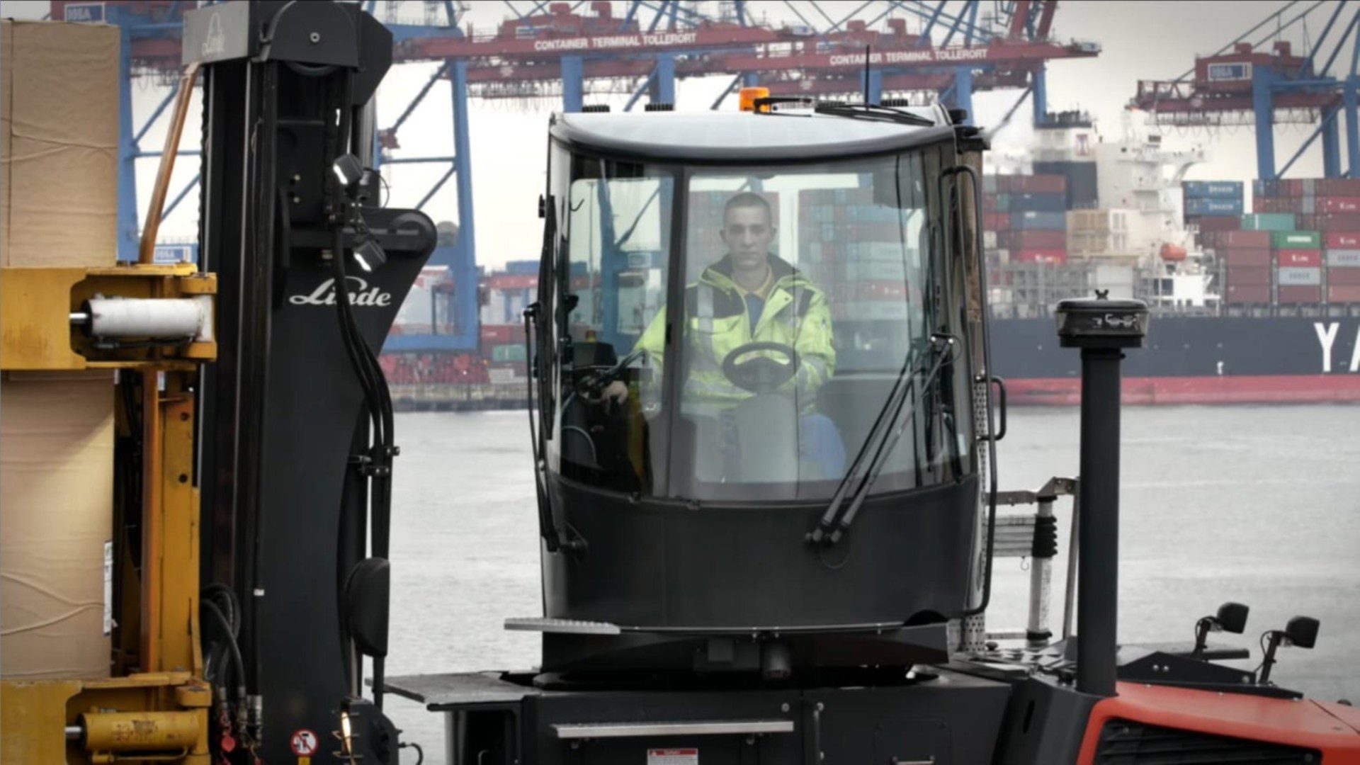 1401_rotating_cabin_tn